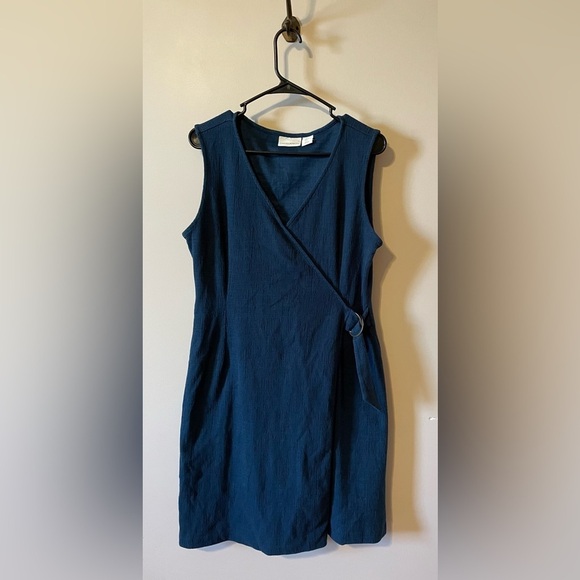 Cynthia Rowley Faux Wrap Sleeveless V-Neck Buckle Navy Blue Dress Size Large EUC - Picture 4 of 12